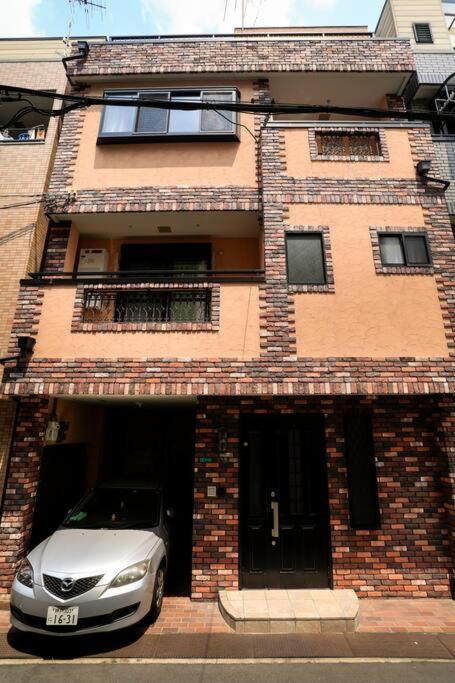 Appartamento 鶴橋駅徒歩2分 トイレ浴室複数あり3階建て一軒家車庫付き Osaka Esterno foto