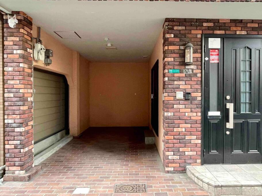 Appartamento 鶴橋駅徒歩2分 トイレ浴室複数あり3階建て一軒家車庫付き Osaka Esterno foto